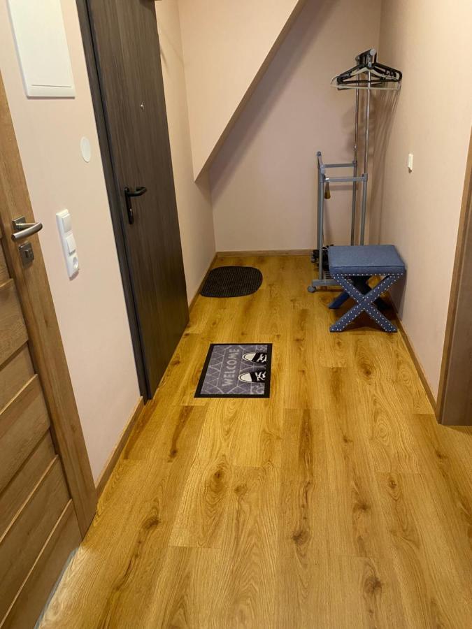 Schöne drei Raumwohnung. Hell,stilvoll, gemütlich. Borna Exterior foto